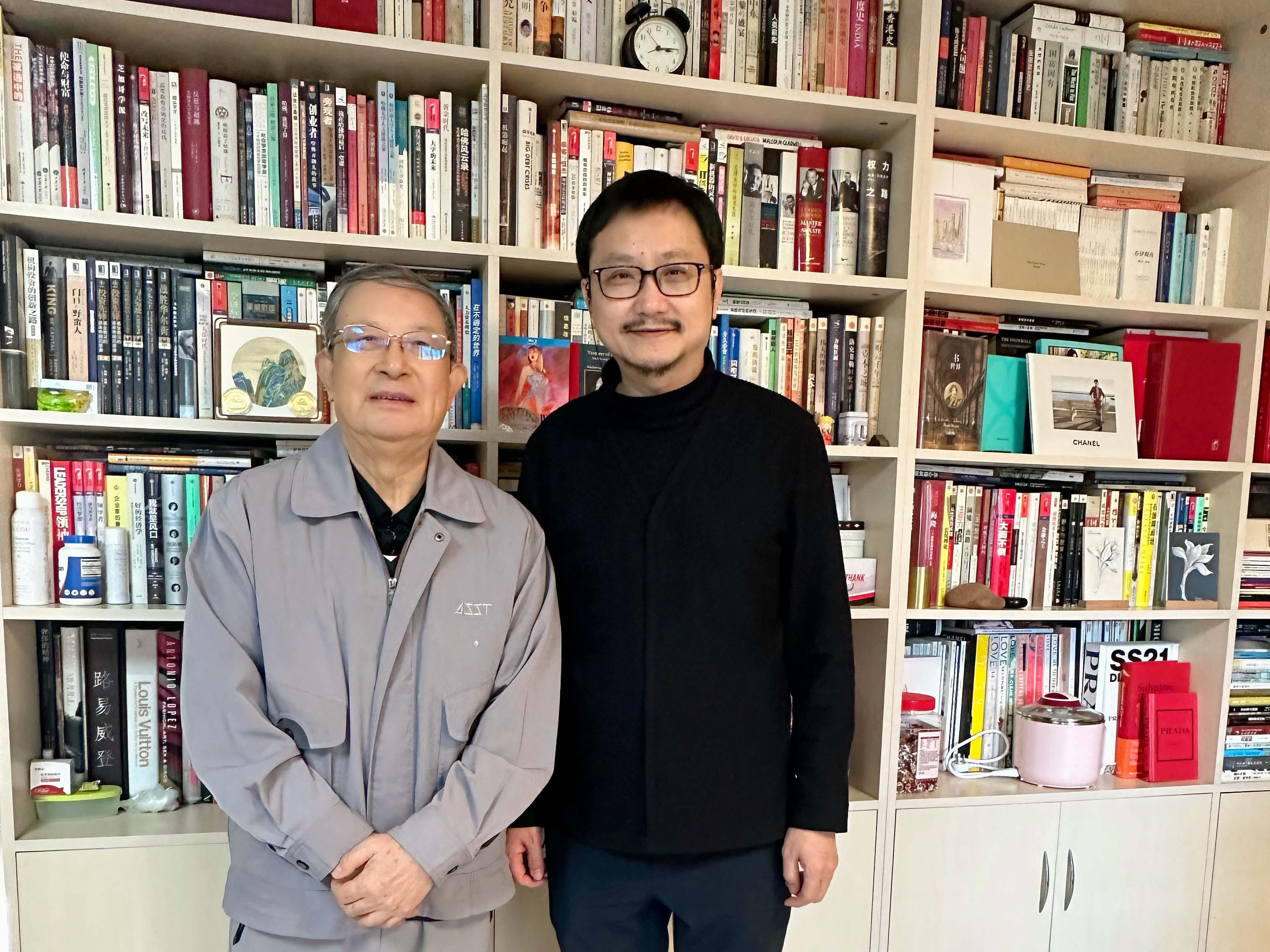 党委副书记、院长许锐慰问余逊明老师 拷贝副本.jpg